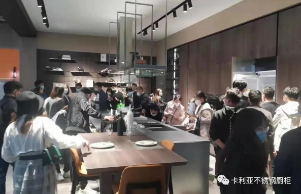 直击cq9电子不锈钢橱柜展馆热闹再现,打卡热点燃爆广州设计周