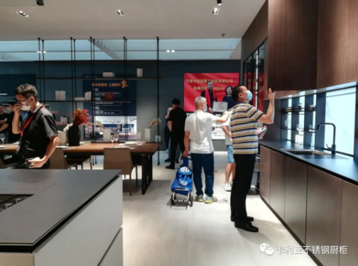 广州建博会首日告捷｜全钢画卷，精彩绽放